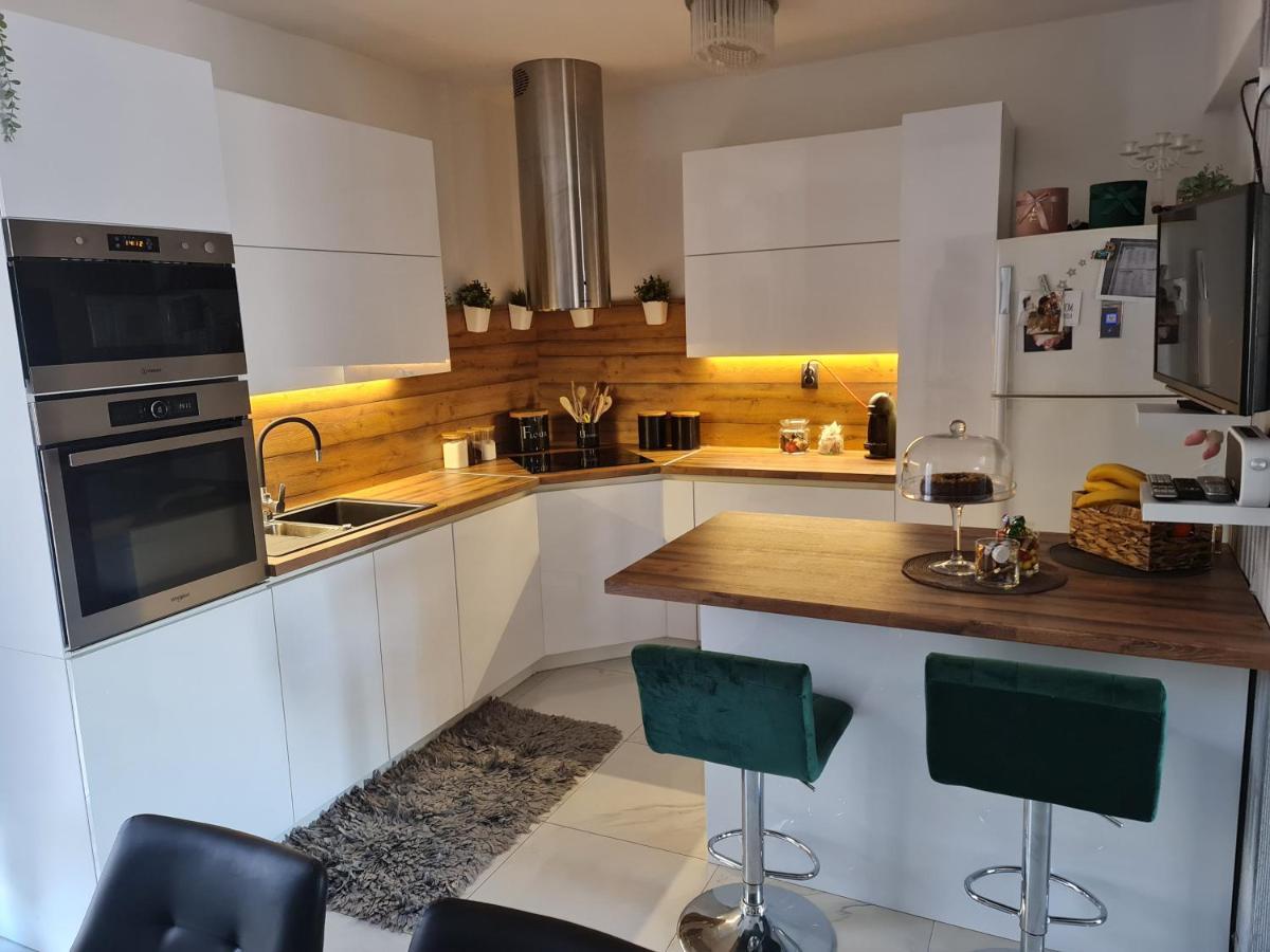 Luxury Apartments Mia Подстрана Екстер'єр фото