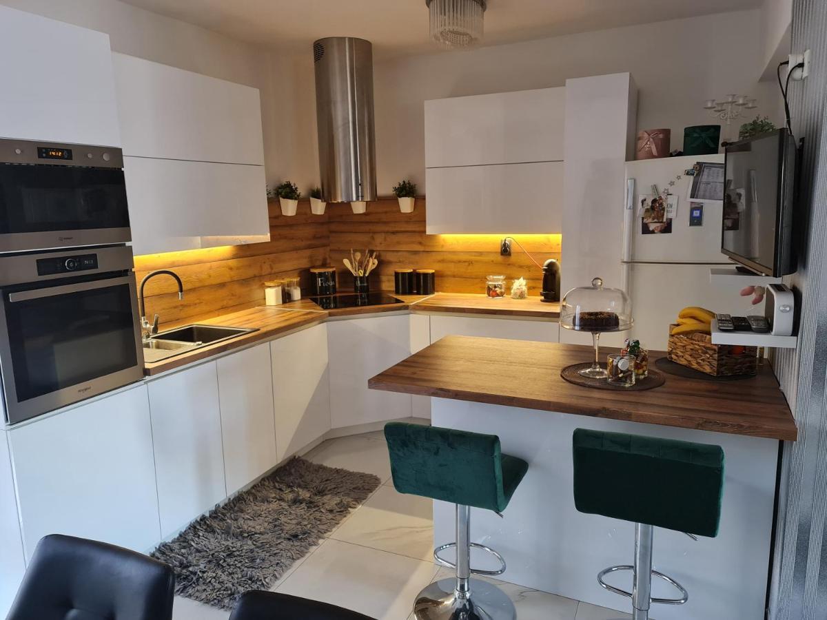 Luxury Apartments Mia Подстрана Екстер'єр фото