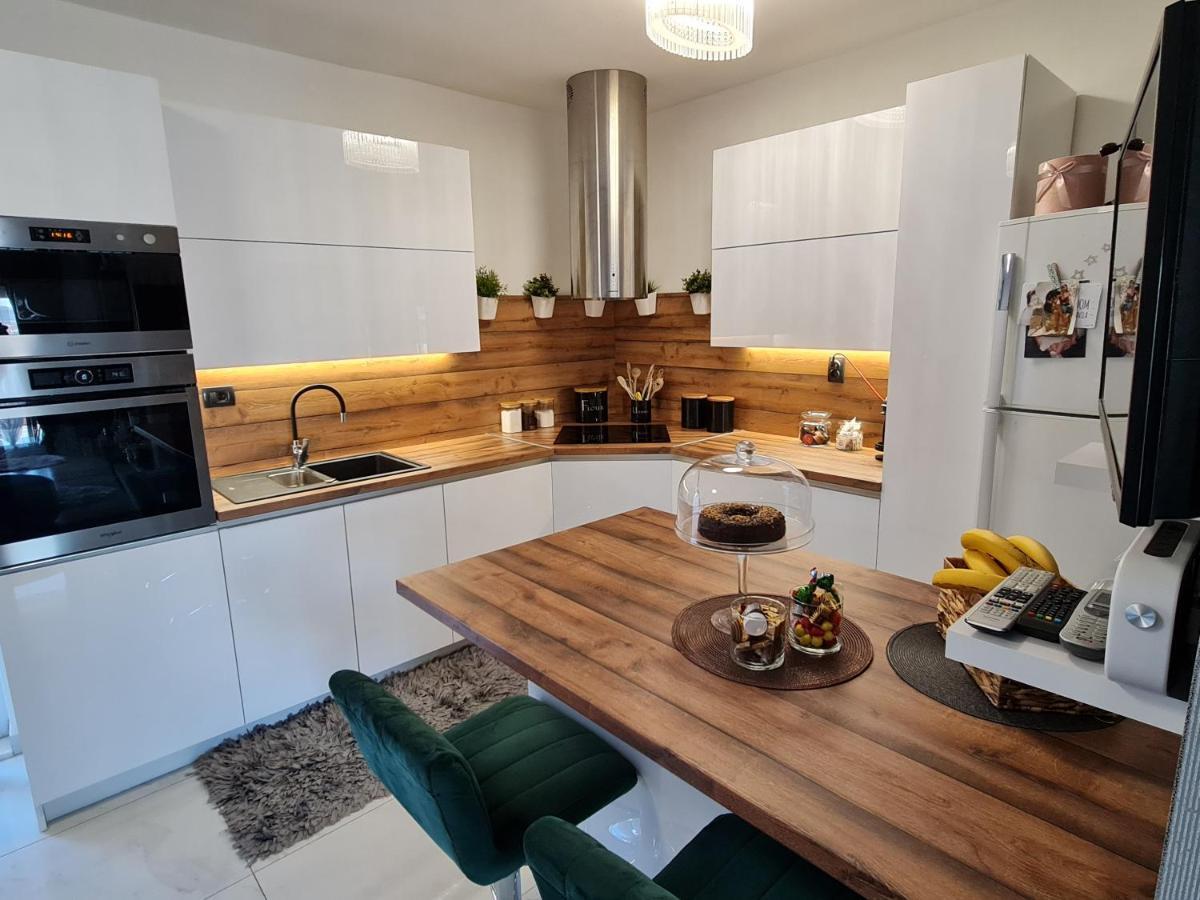 Luxury Apartments Mia Подстрана Екстер'єр фото