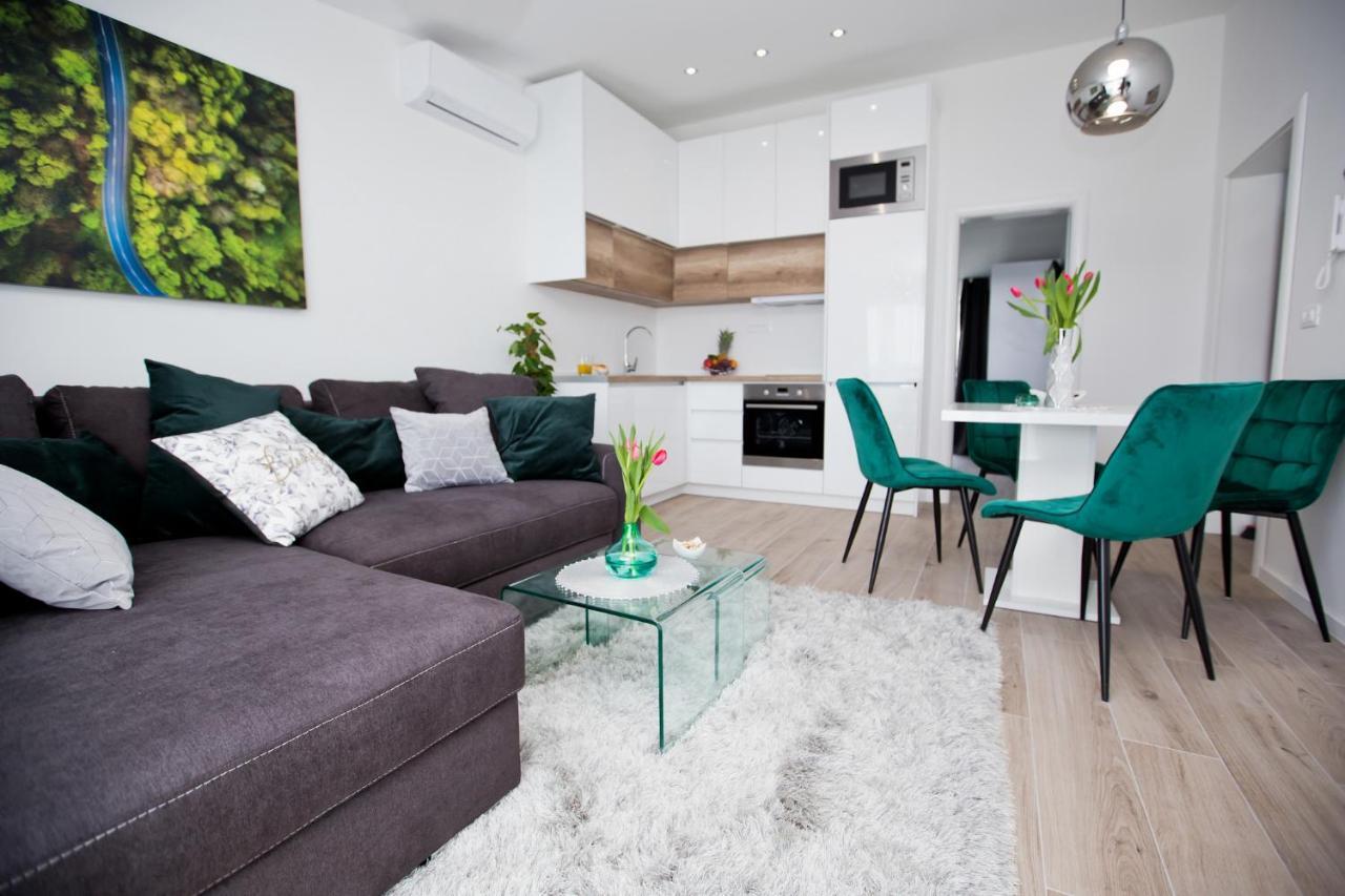 Luxury Apartments Mia Подстрана Екстер'єр фото
