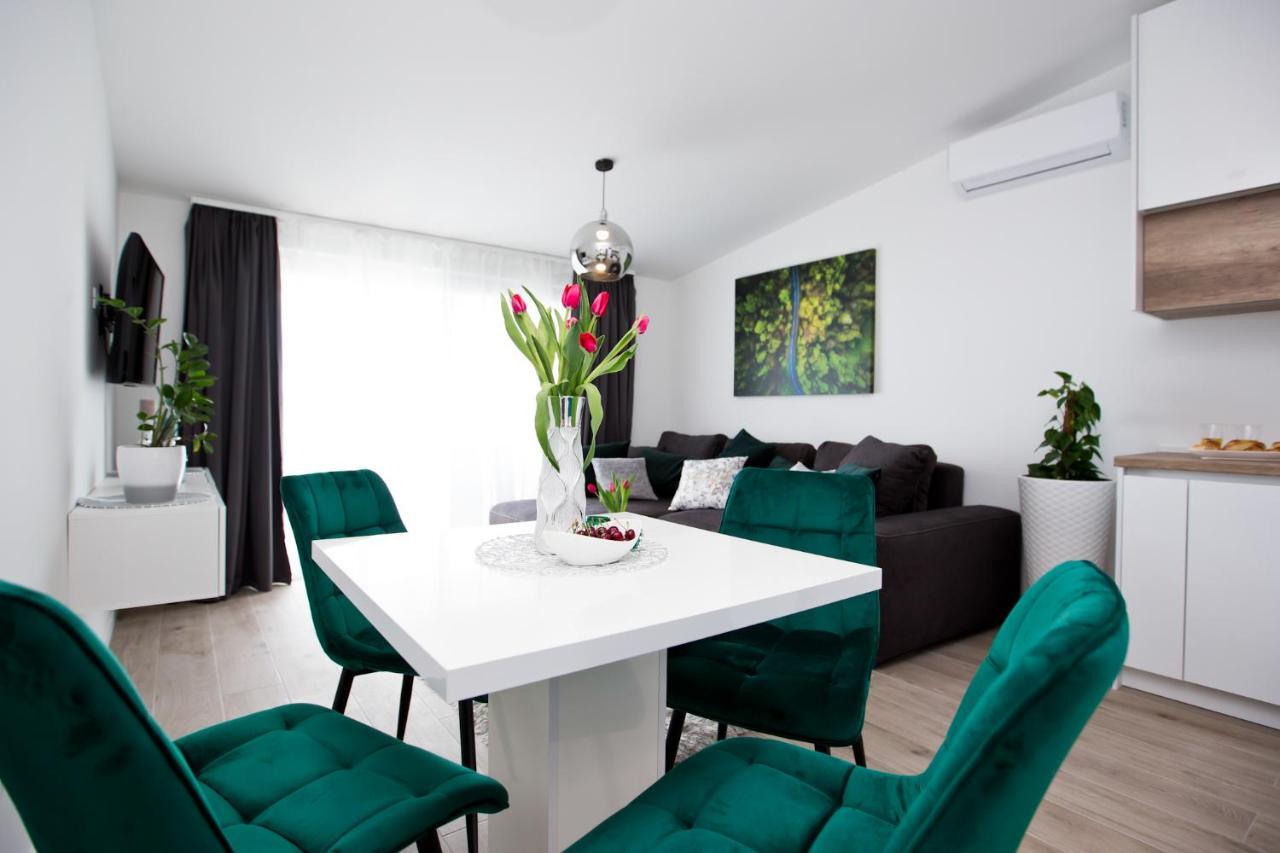 Luxury Apartments Mia Подстрана Екстер'єр фото